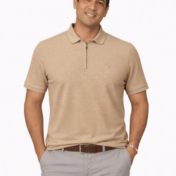Polo Texturizado con Media Cremallera Hombre Beige Arena